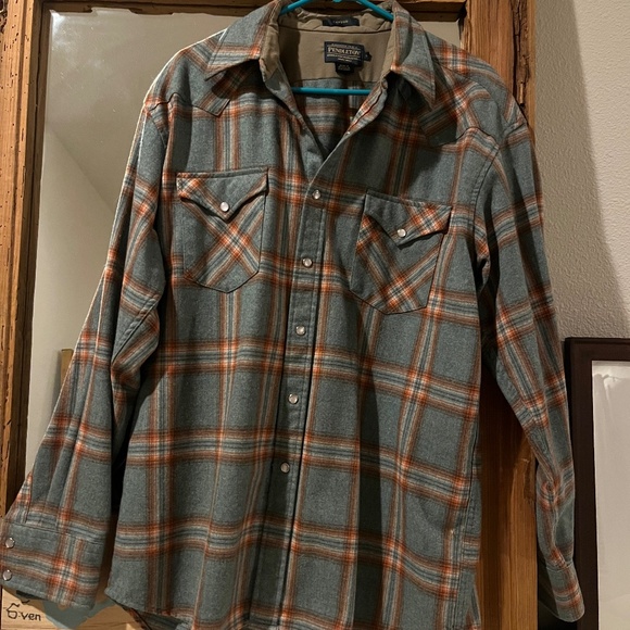 Pendleton wool button up - Picture 1 of 4